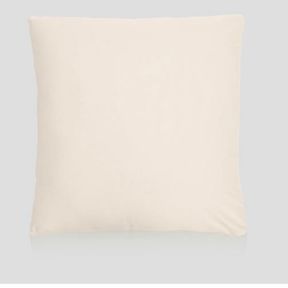 Thirty-One Pillow filler. Pillow itself only no cover
